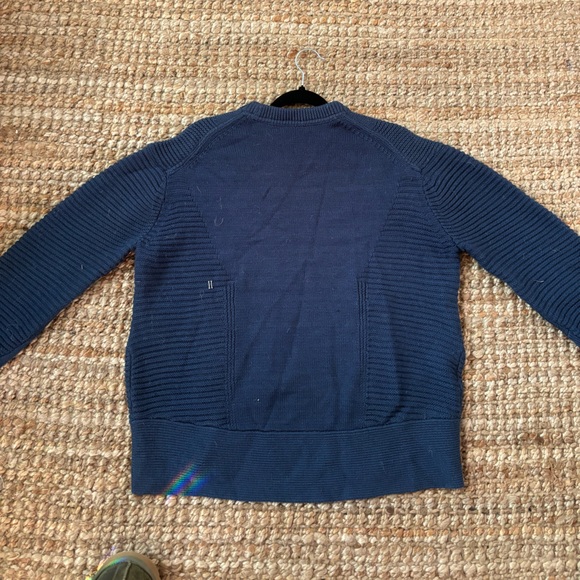 Marino wool crewneck sweater✨ - Picture 3 of 4